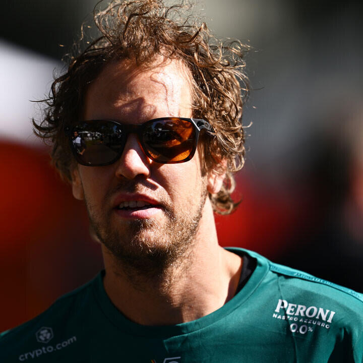 Runde auf dem Scooter kostet Sebastian Vettel Geld