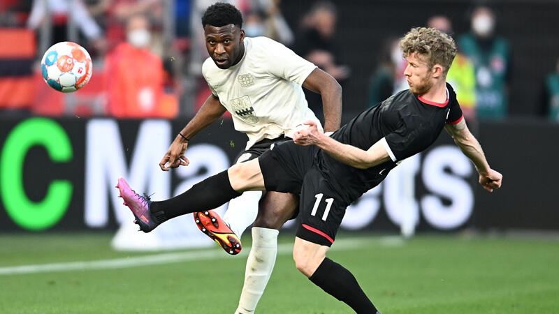 <a href='/de/daten/news/fussball/dejan-ljubicic/' class='tag'>Dejan Ljubicic</a> leitet Köln-Sieg in Leverkusen ein