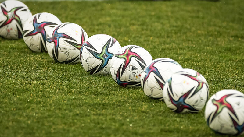 Übersicht: Lizenzanträge für Bundesliga & <a href='/de/daten/news/fussball/2--liga/' class='tag'>2. Liga</a>