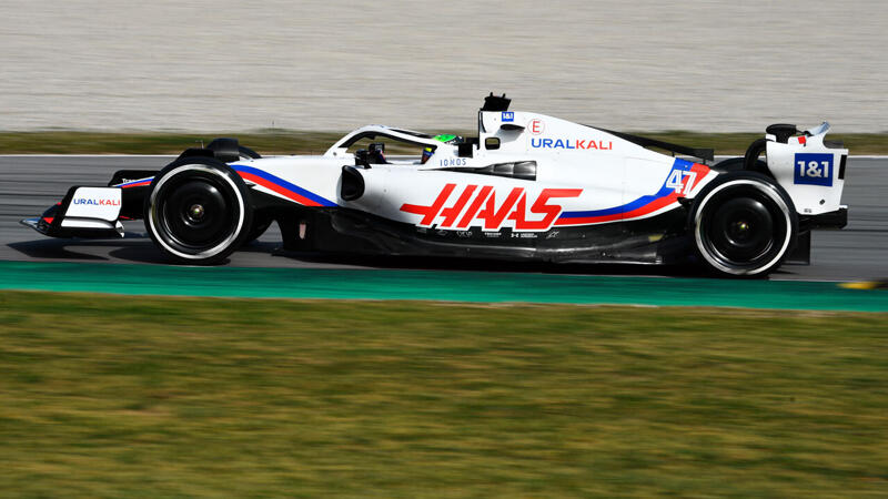 Haas entfernt Russen-Branding vom Auto