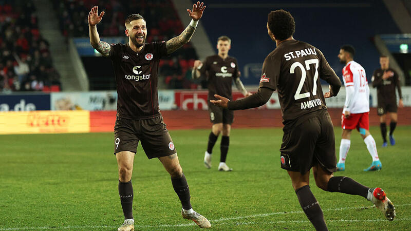 Burgstaller mit Tor und Assist gegen Regensburg