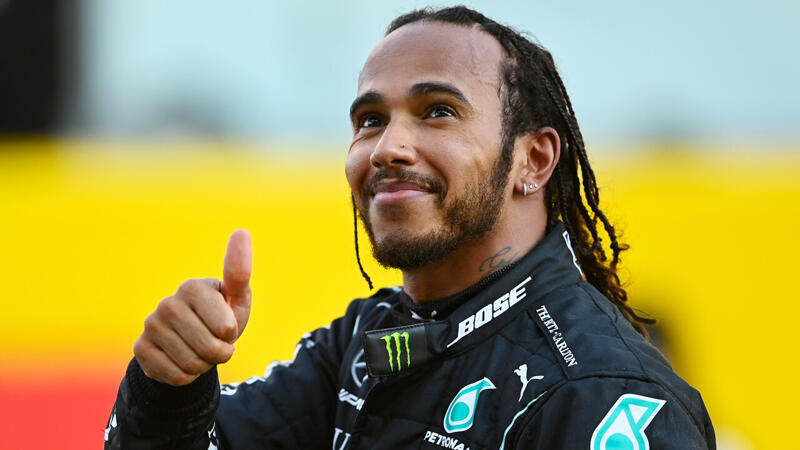 Hamilton meldet sich in Mercedes-Video zurück