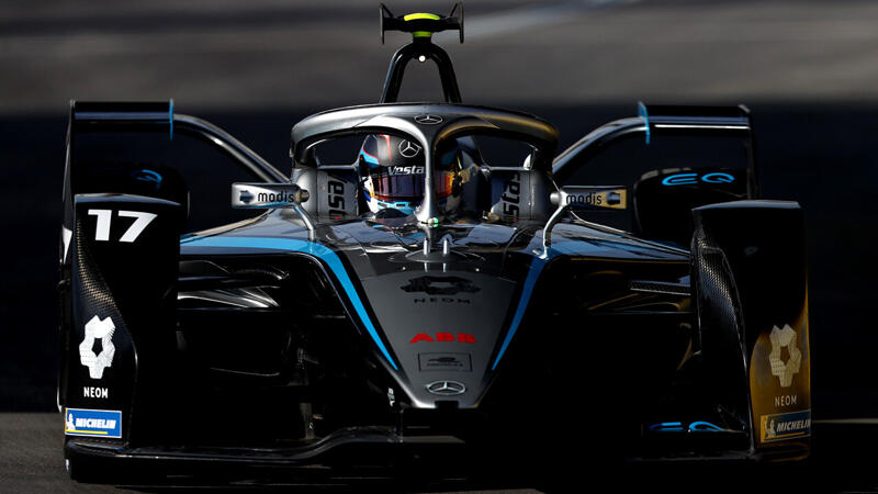 Mercedes-Fahrer De Vries dominiert Formel-E-Start