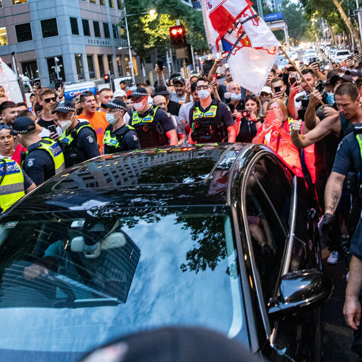 Tumulte: Pfefferspray gegen Djokovic-Fans