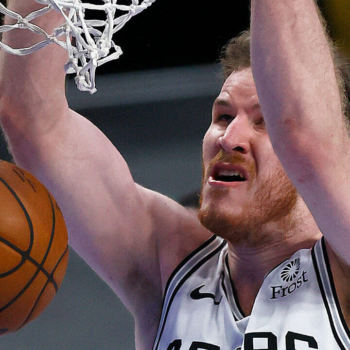 Pöltls Spurs trotz Niederlage im Play-in-Turnier
