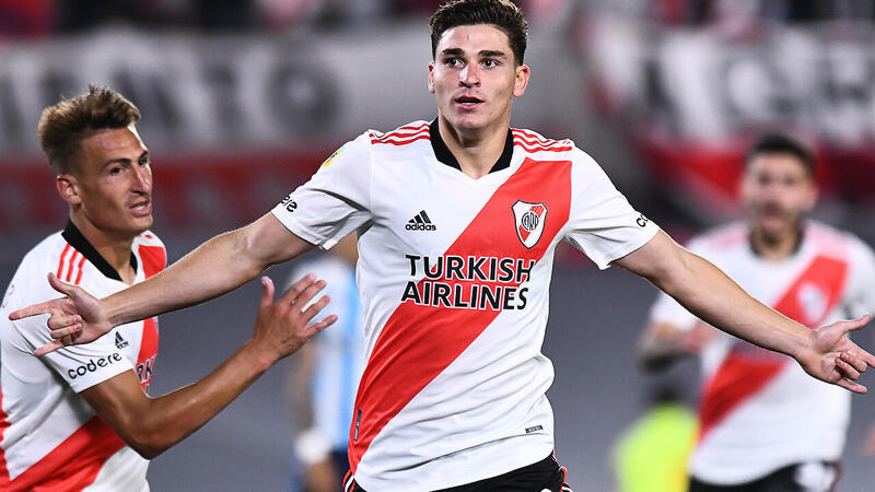 <a href='/de/daten/news/fussball/julian-alvarez/' class='tag'>Julian Alvarez</a> (CA River Plate)