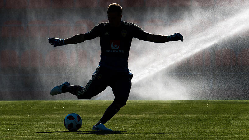Maßnahmen: Schottland und Wales sperren Fans aus