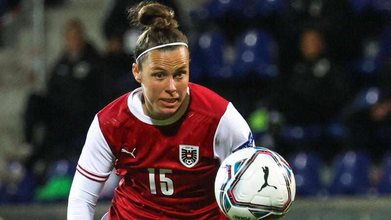 Nicole Billa: "In einem Atemzug mit Lewandowski"