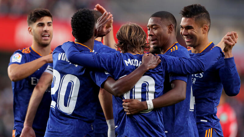 <a href='/de/daten/news/fussball/real-madrid/' class='tag'>Real Madrid</a> fertigt mit Alaba Granada ab