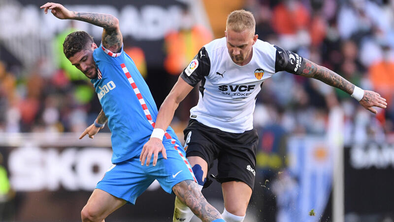 Atletico verschenkt Sieg in Valencia spät