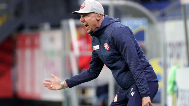 <a href='/de/daten/news/fussball/gak/' class='tag'>GAK</a>-Trainer Plassnegger vor dem Aus?