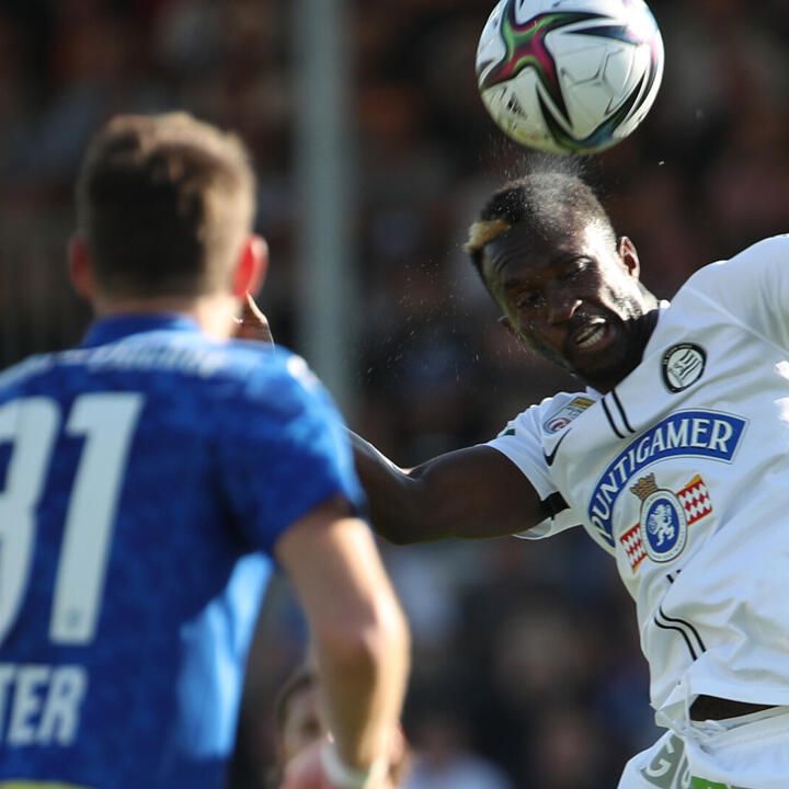 Hartberg überrascht Sturm im Steirer-Derby