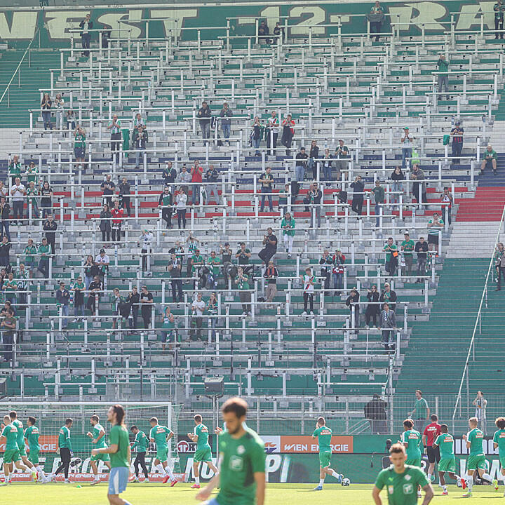 2G-Protest: Stille im Rapid-Block gegen WSG Tirol