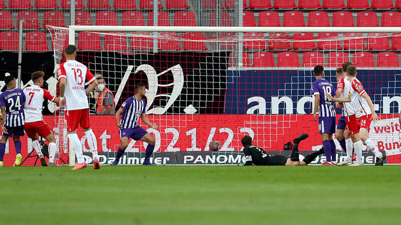 Zittersieg von Leader Regensburg gegen Aue