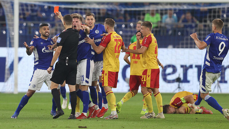 Schalke kassiert späte Niederlage