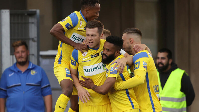 <a href='/de/daten/news/fussball/skn-st--poelten/' class='tag'>SKN St. Pölten</a> feiert Heimsieg über Young Violets