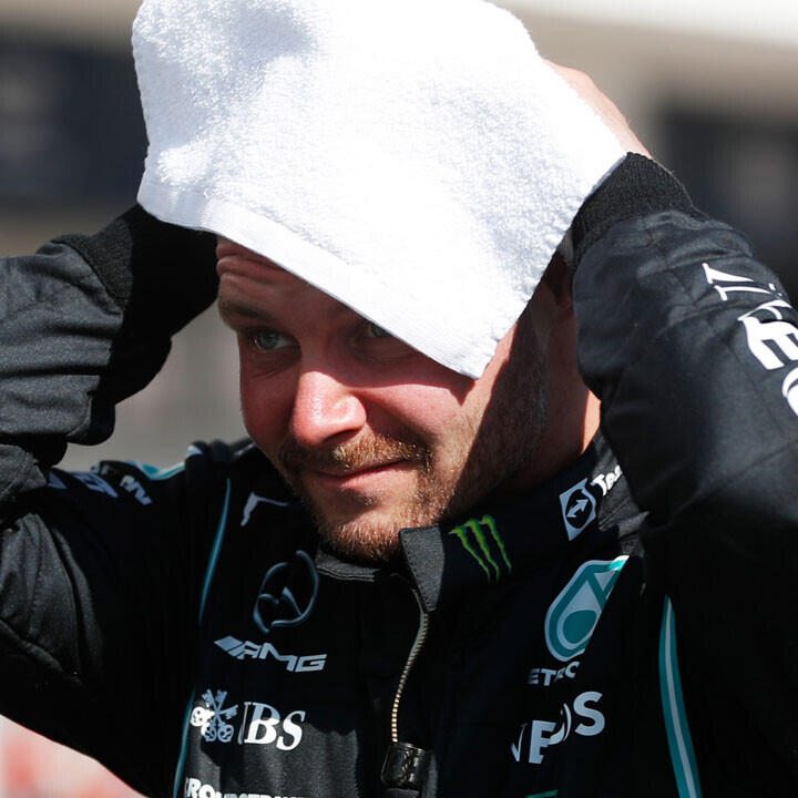 Bottas fasst für Start-Crash Strafe aus