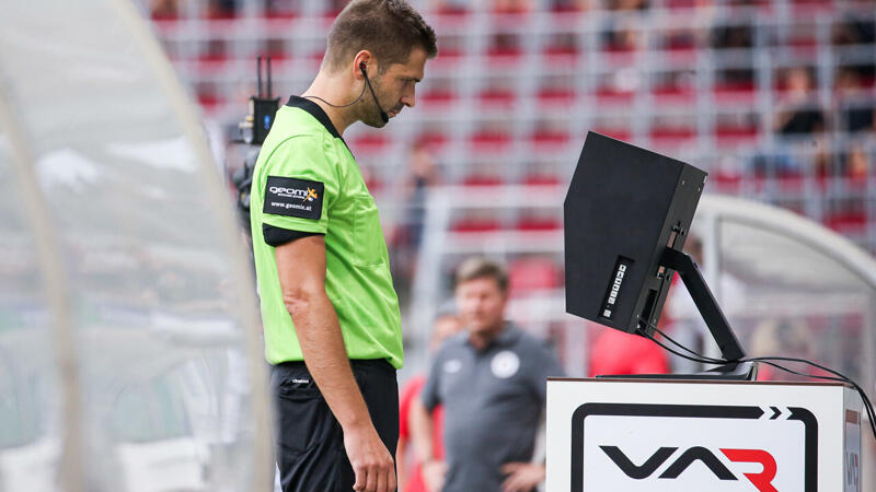 Pacult über VAR-Debüt: "Hände abschneiden lassen"