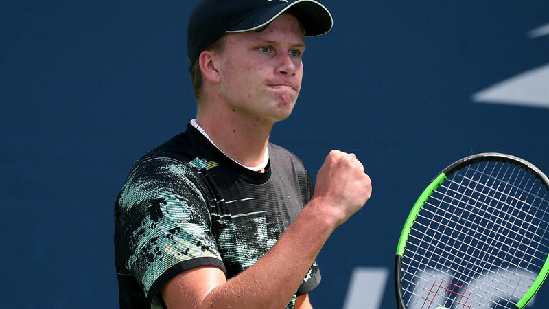US-Talent begeistert Tennis-Fans in Newport