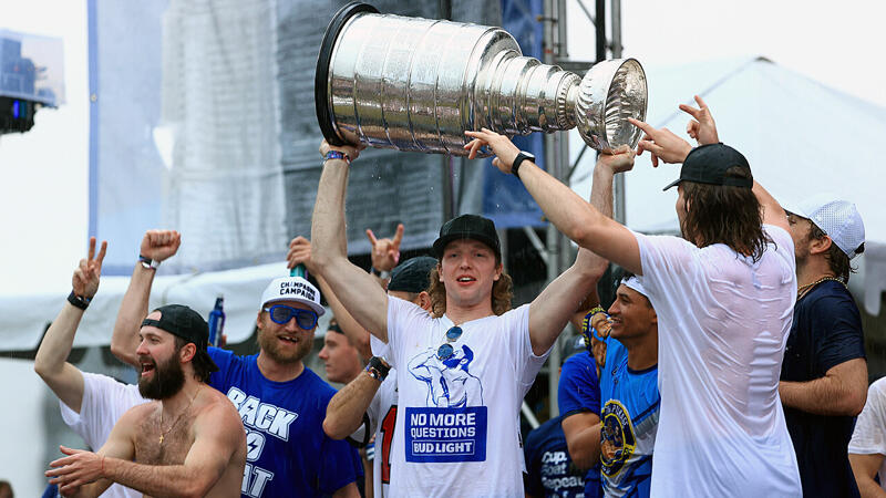 Tampa Bay beschädigt Stanley Cup bei Meisterfeier