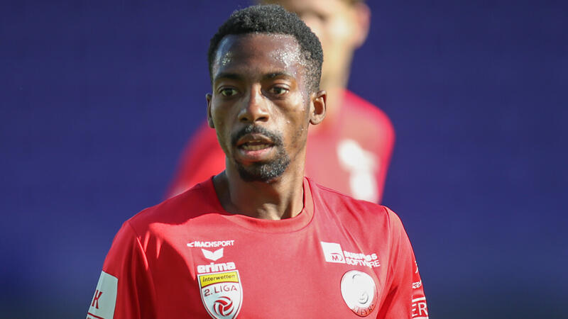 <a href='/de/daten/news/fussball/vorwaerts-steyr/' class='tag'>Vorwärts Steyr</a> bedient sich bei Blau-Weiß Linz
