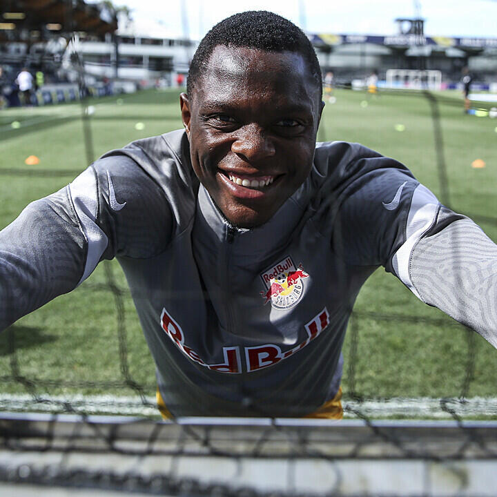 Leicester City präsentiert Patson Daka