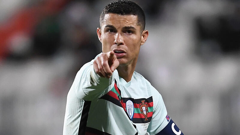 <a href='/de/daten/news/fussball/cristiano-ronaldo/' class='tag'>Cristiano Ronaldo</a> führt Portugals EM-Team an