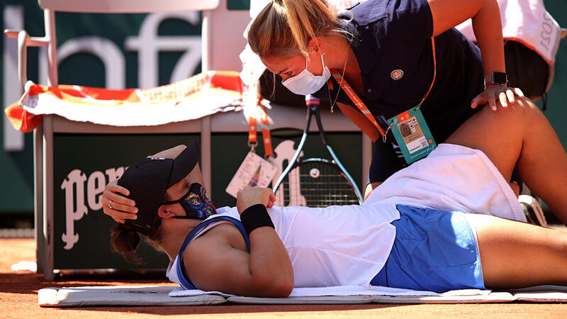 Nummer 1 Ashleigh Barty muss in Paris aufgeben