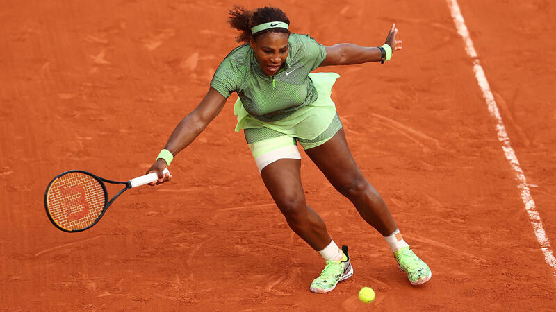 <a href='/de/daten/news/serena-williams/' class='tag'>Serena Williams</a> mit Mühe in 3. Paris-Runde