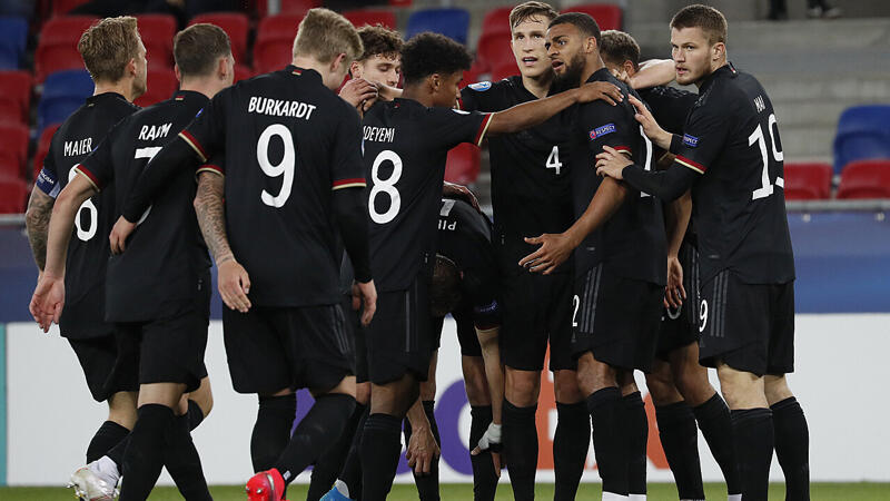 <a href='/de/daten/news/deutschland/' class='tag'>Deutschland</a> zittert sich gegen Dänemark weiter