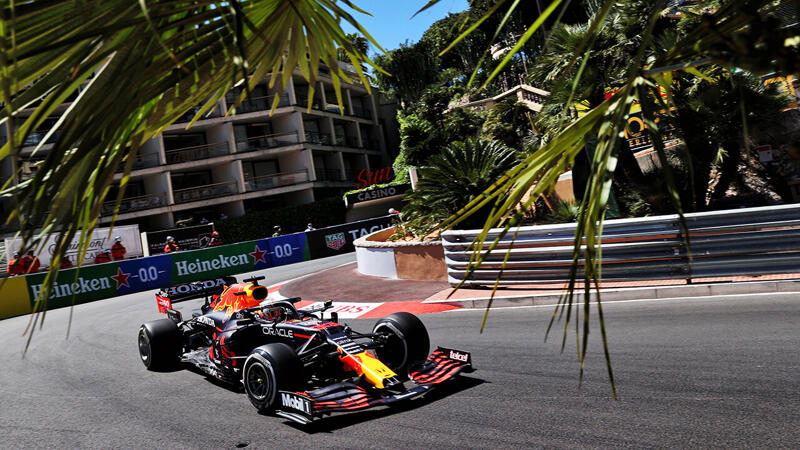 Verstappen hält Ferraris hinter sich