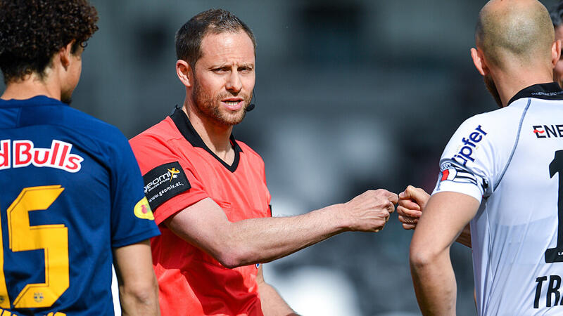 Schiri <a href='/de/daten/news/harald-lechner/' class='tag'>Harald Lechner</a> am Stammtisch bei Ogris