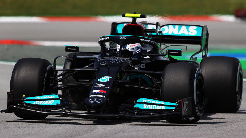 Bottas Schnellster im ersten Spanien-Training