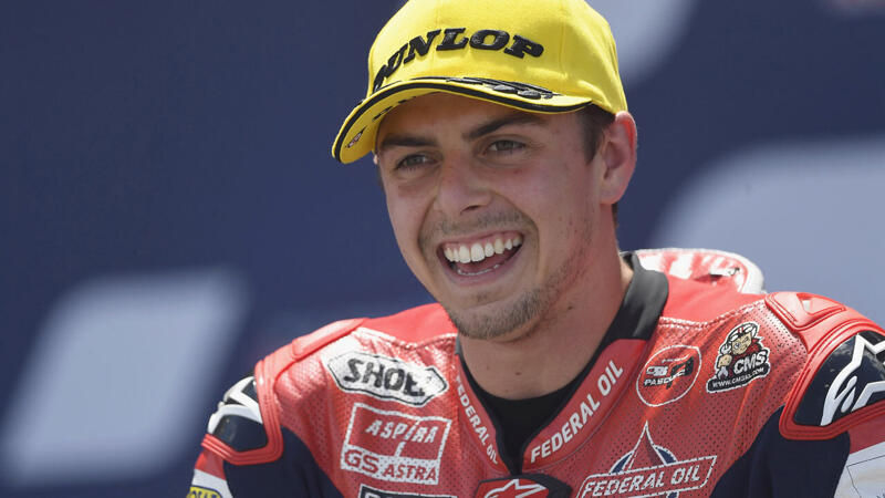 <a href='/de/daten/news/fabio-di-giannantonio/' class='tag'>Fabio di Giannantonio</a> holt ersten Moto2-Sieg