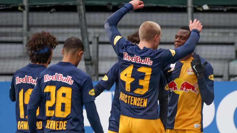 Salzburg distanziert den <a href='/de/daten/news/fussball/lask/' class='tag'>LASK</a> im Spitzenspiel