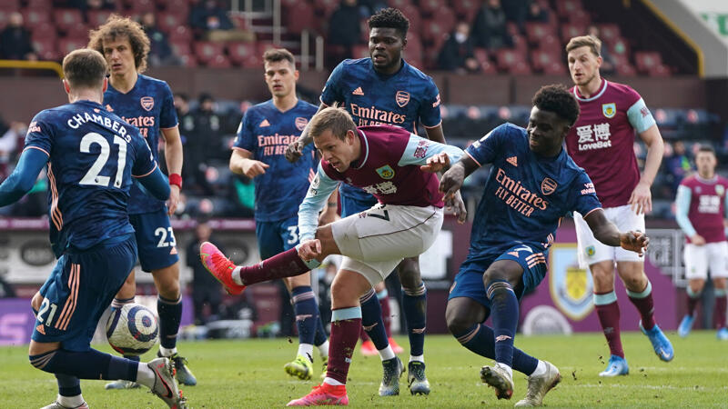 Arsenal lässt Punkte in Burnley liegen