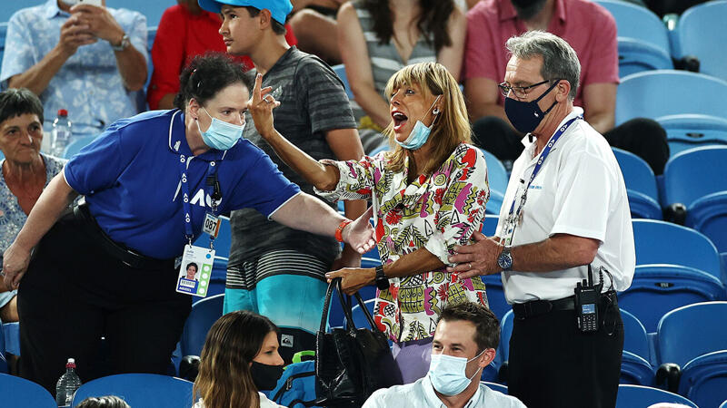 Zuschauerin bei Nadal-Match aus Stadion geworfen