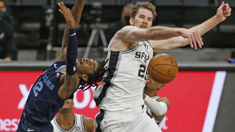 Deutliche Niederlage für <a href='/de/daten/news/basketball/jakob-poeltl/' class='tag'>Jakob Pöltl</a> und Co.
