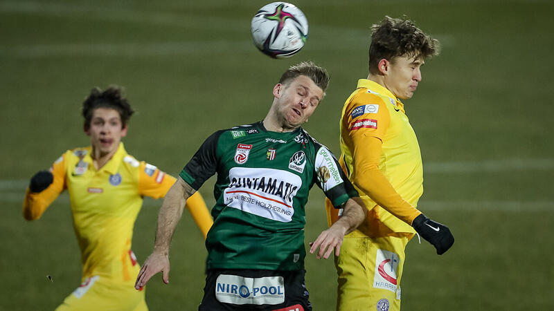 Austria bezwingt Ried mit einem Mann weniger