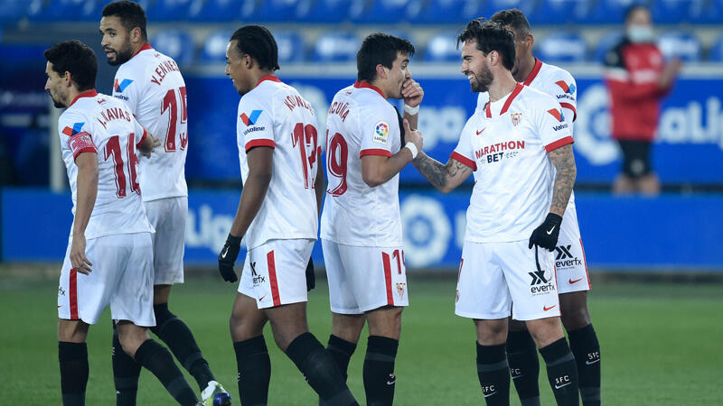 Sevilla bleibt mit Sieg am Spitzenfeld dran