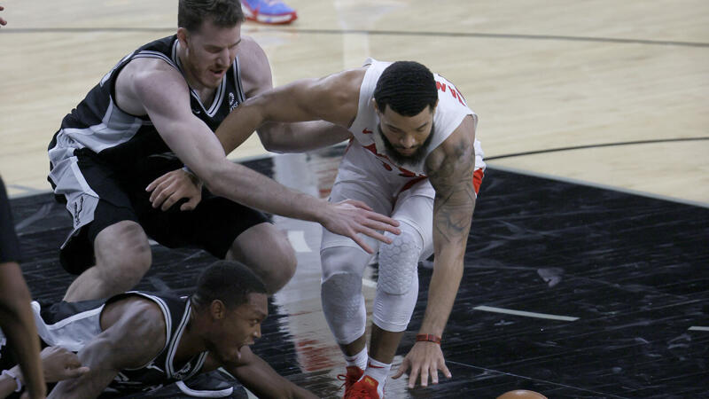 Pöltl siegt mit Spurs in "Krimi" gegen Ex-Klub