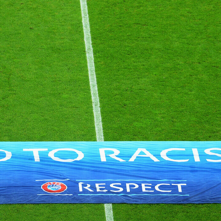 CL: Ministerin lobt Verhalten bei Spiel-Abbruch