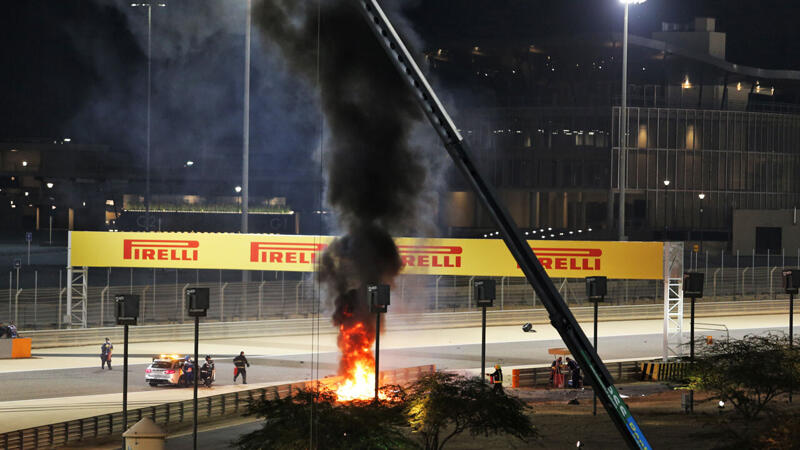 F1 Feuer-Crash Grosjean Bahrain Diashow