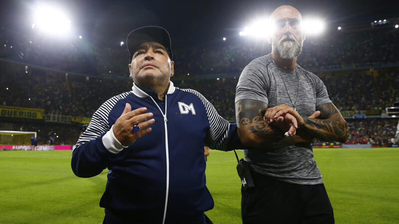 Maradona nach Gehirn-OP am Weg der Besserung
