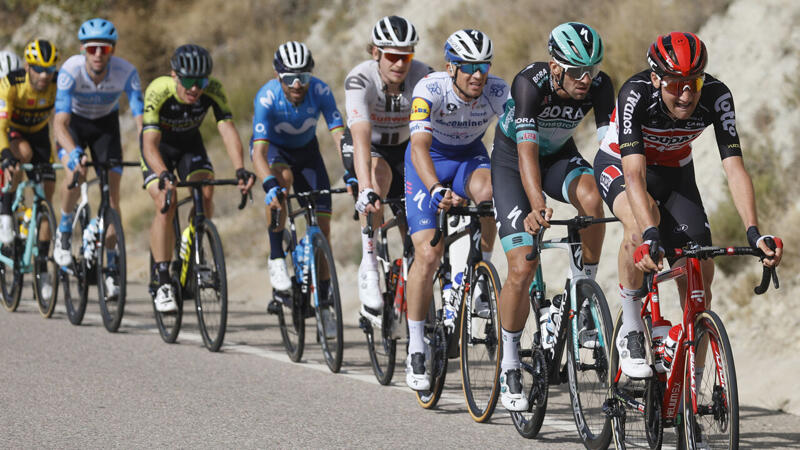 Richard Carapaz löst Roglic als Führenden ab