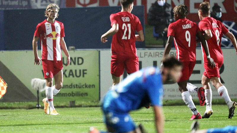 Liefering ungeschlagen an der Spitze