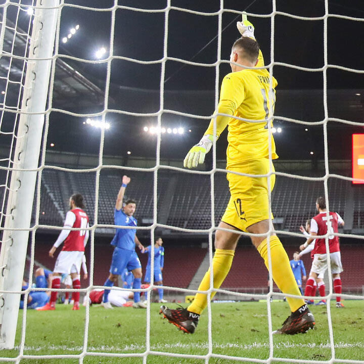 Foda legt sich auf Goalie fest