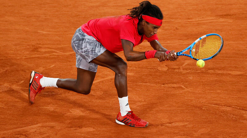 DIASHOW: Die kuriosen Herbst-Outfits bei den French Open 2020