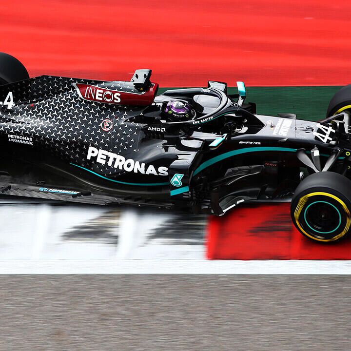 Hamilton nach Zitterpartie auf Pole in Sotschi