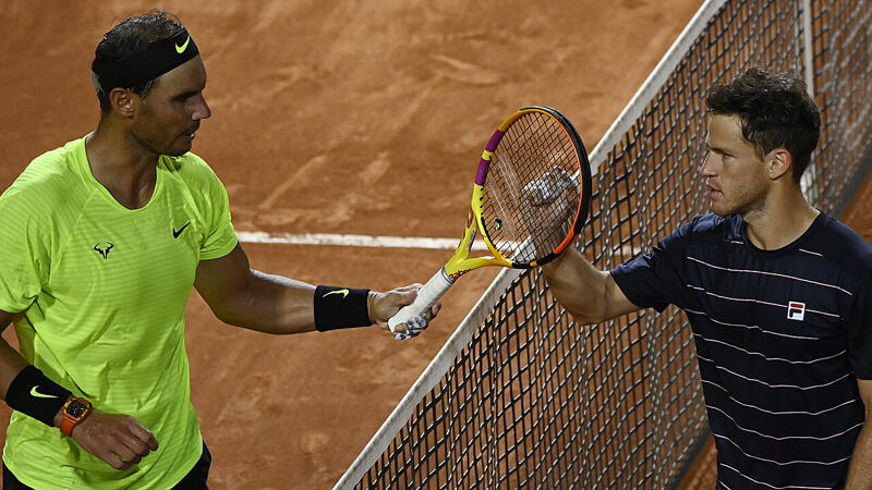 Nadal scheitert in Rom früh, Djokovic weiter